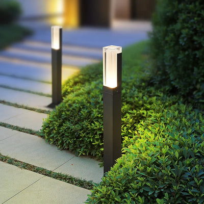 LumiHerbe LED Lawn Light – Elegant and Durable Outdoor Lighting