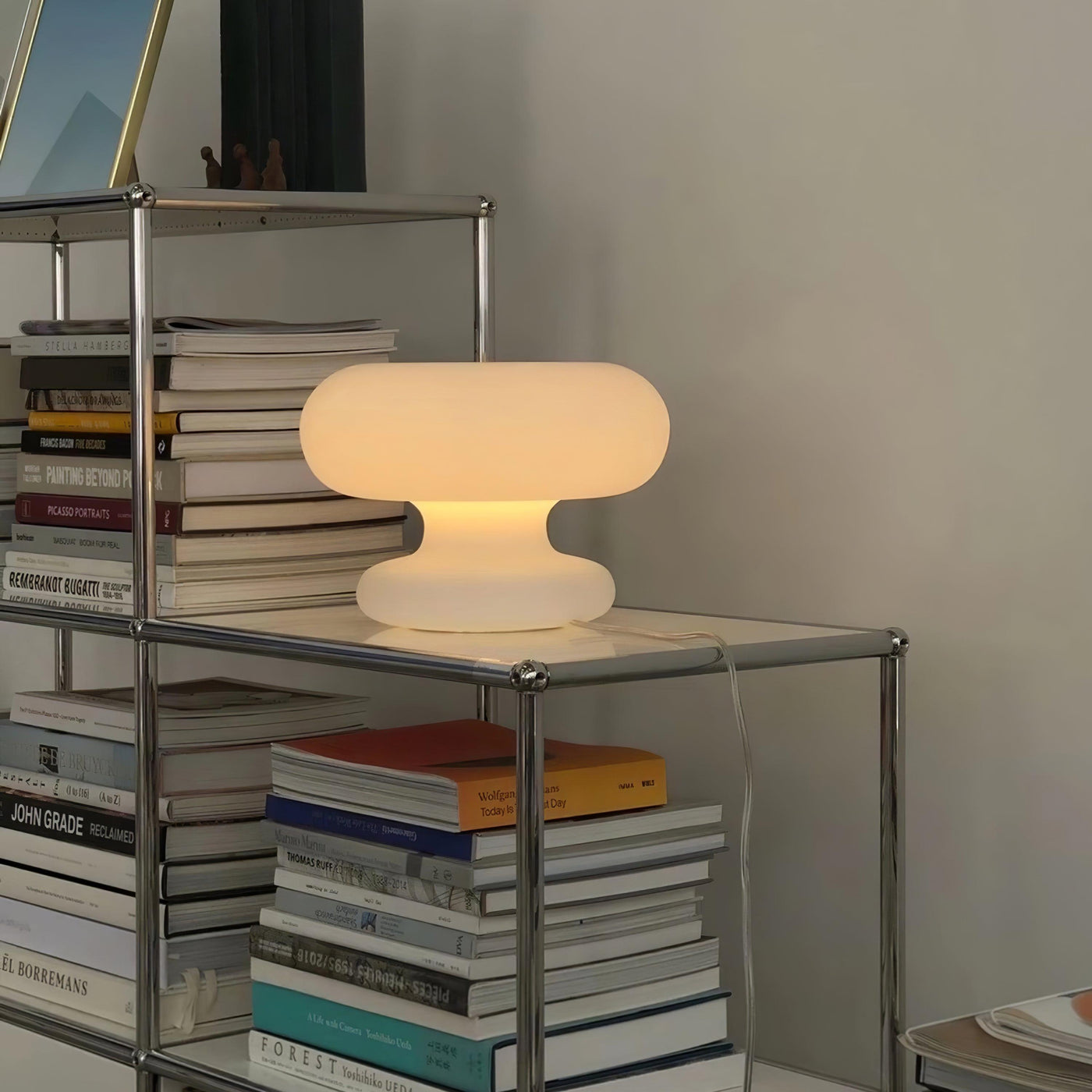 Donut Table Lamp – Playful Yet Elegant LED Accent Lighting