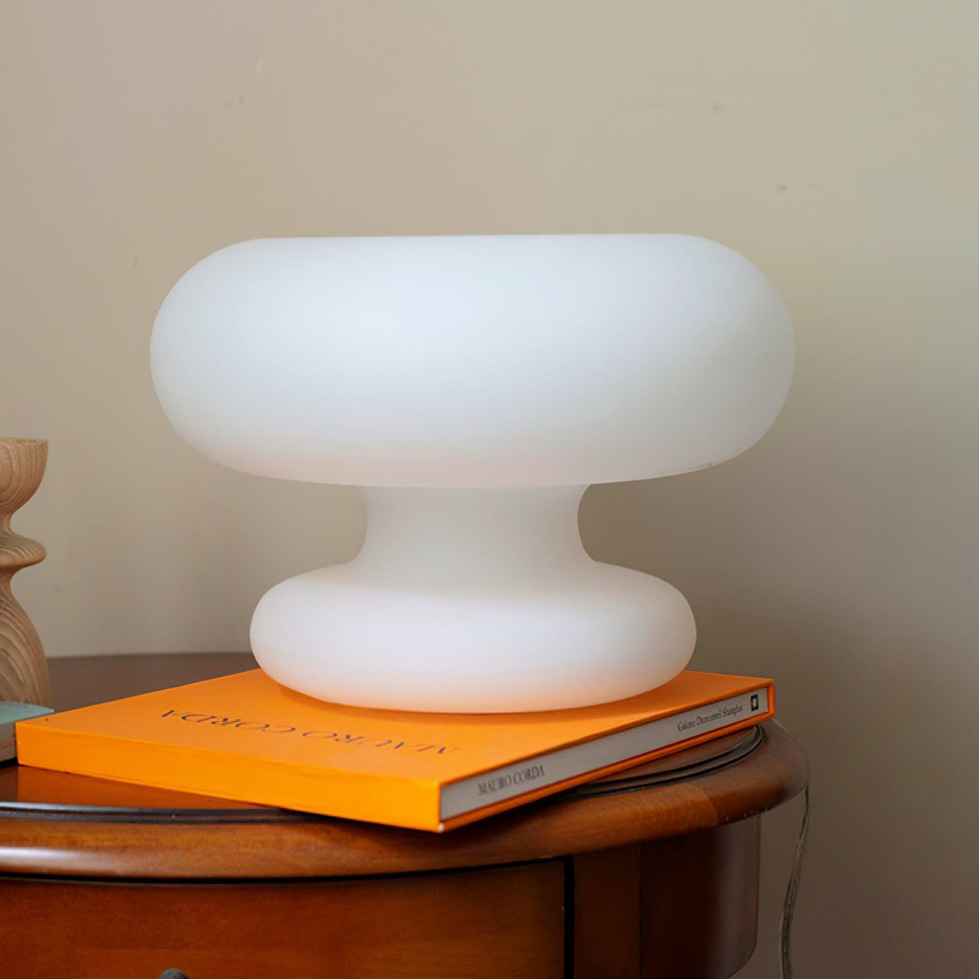 Donut Table Lamp – Playful Yet Elegant LED Accent Lighting