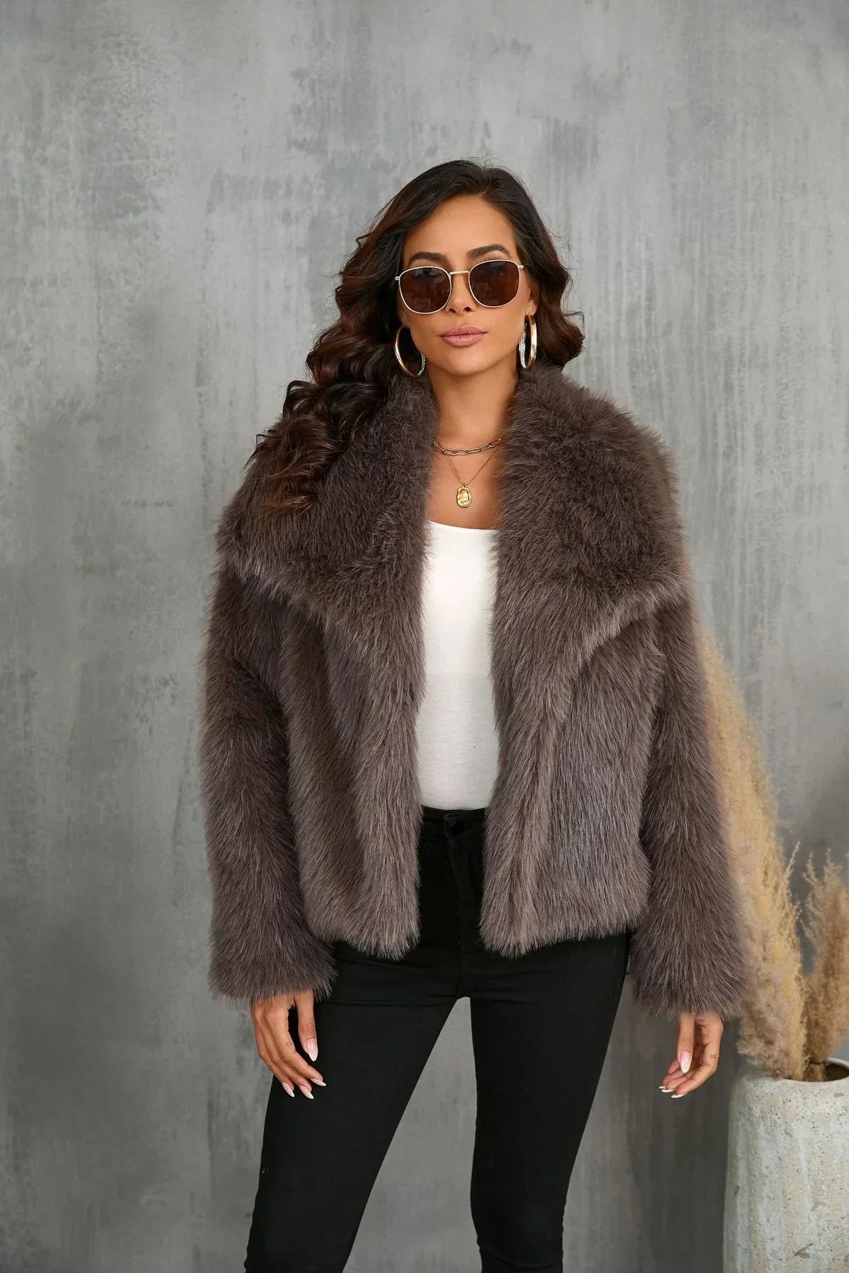 Luxury Faux Fur Coat – Chic, Warm & Timeless Elegance
