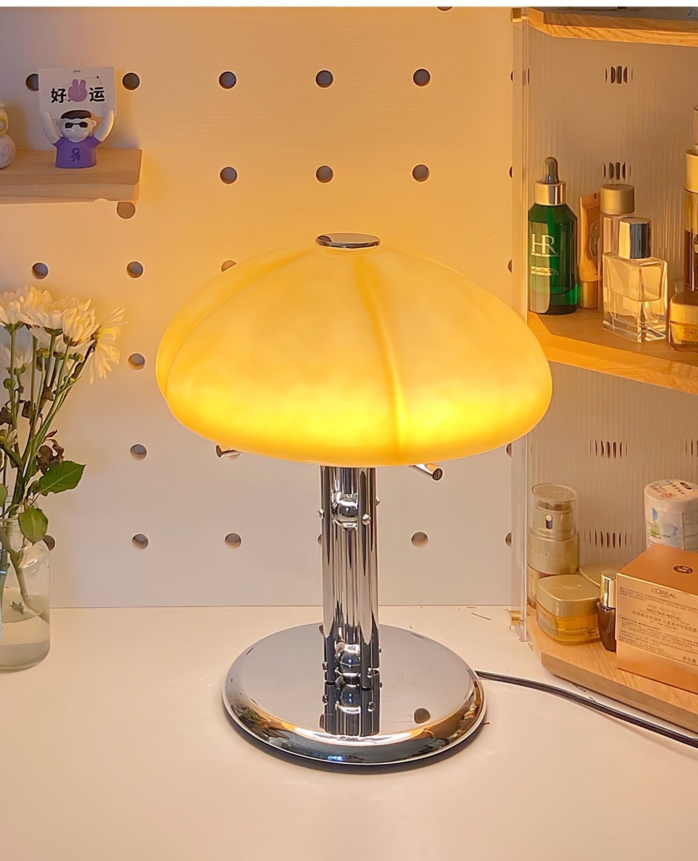 Mushroom Bauhaus Table Lamp – Timeless Amber Glass & Metal Design