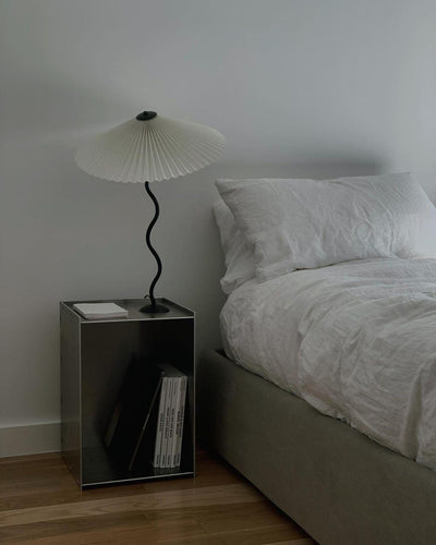 Squiggle Table Lamp – Modern Artistic Lighting for a Stylish Touch