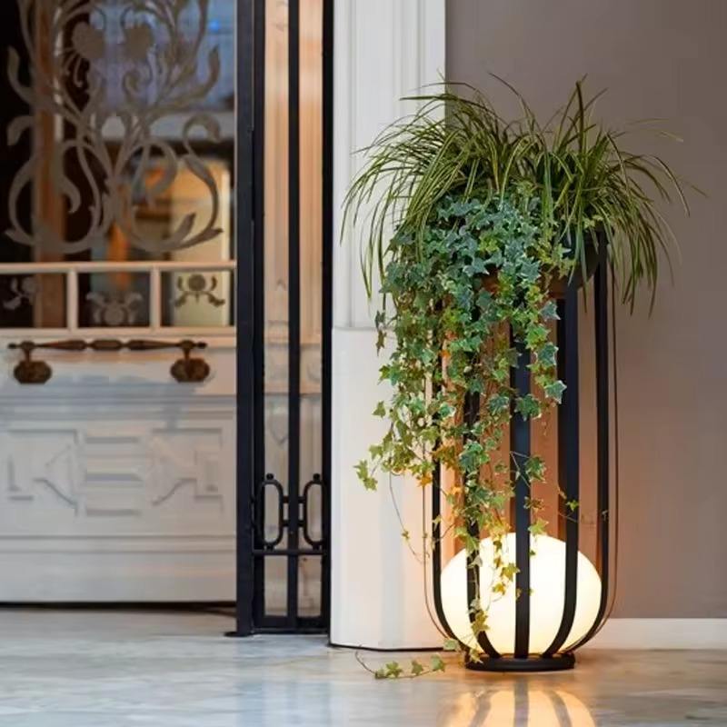 Solar-Powered Garden Light – Waterproof LED Lantern for Outdoor Ambience