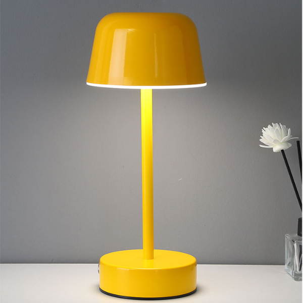 Mushroom Table Lamp – Nature-Inspired Design with Soft LED Lighting