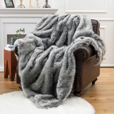 Luxurious Faux Fox Fur Throw – Elegance & Comfort for Your Home