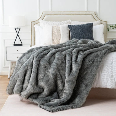 Luxurious Faux Fox Fur Throw – Elegance & Comfort for Your Home