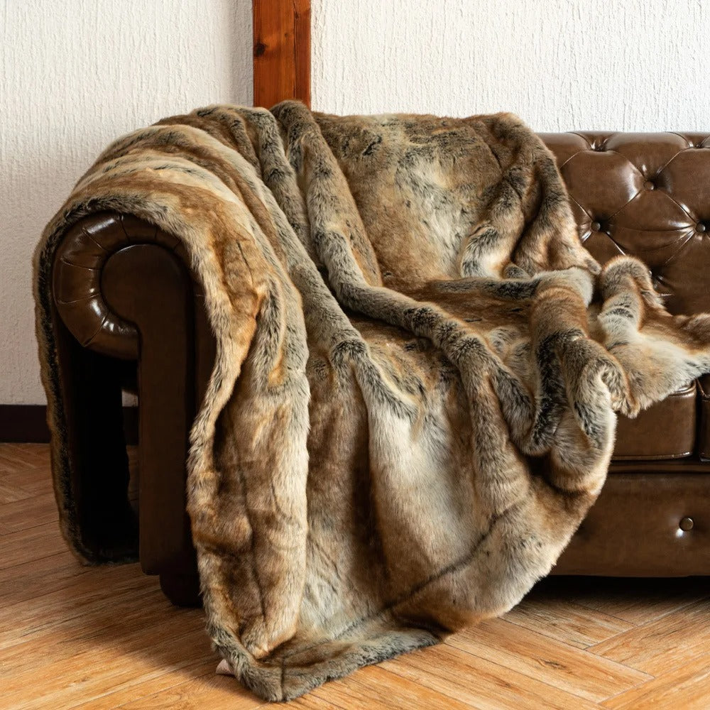 Luxurious Faux Fox Fur Throw – Elegance & Comfort for Your Home
