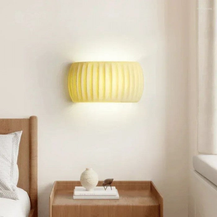 Scandinavian Ribbed Resin Wall Light – Stylish Accent Lighting for Bedrooms & Living Rooms