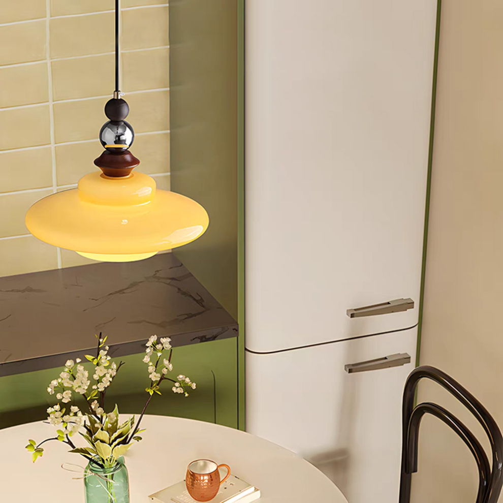 Medieval-Style Beige Glass Pendant Light – Elegant Dining Room Chandelier