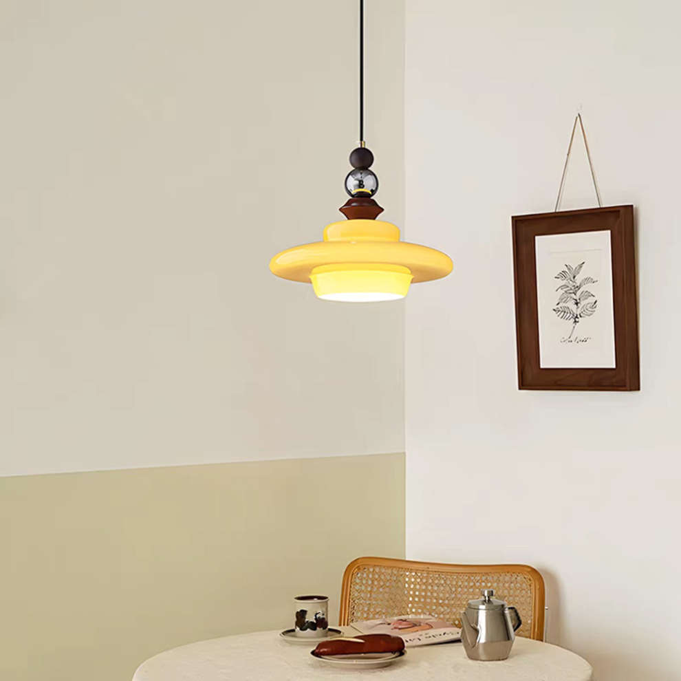 Medieval-Style Beige Glass Pendant Light – Elegant Dining Room Chandelier